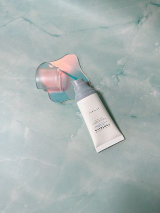 [스킨1004] 마다가스카르 센텔라 히알루-시카 워터핏 선세럼 50ml — 3점을 준 리뷰어가 2024년 5월 올린 사용 사진