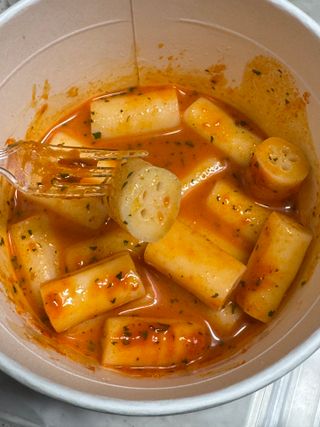 나우  [요리궁리] B타입 ( 매콤, 치즈, 매콤까르보 ) 꽃떡볶이 6개입 세트 — 4점을 준 리뷰어가 2025년 3월 올린 사용 사진