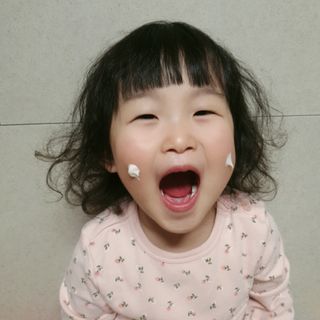 mom e 맘이 내추럴 베이비 케어 크림+바디오일 — 5점을 준 리뷰어가 2021년 1월 올린 사용 사진