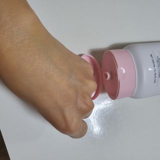 위시스 프리미엄 글루타치온  화이트닝 바디로션 — 5점을 준 리뷰어가 2023년 1월 올린 사용 사진