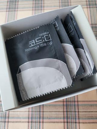 데어베어 [알쓰구원템] 숙취링거 성분을 담은 코드디 10개입 — 5점을 준 리뷰어가 2022년 4월 올린 사용 사진