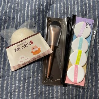 [툴앤썸] 메이크업 브러시로 바르고 호빵 스펀지로 클렌징하는 A-Z 뷰티툴 5종 — 5점을 준 리뷰어가 2021년 2월 올린 사용 사진
