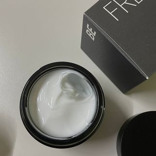 비프리코스메틱 뉴 프레쉬 크림 80ml — 5점을 준 리뷰어가 2023년 2월 올린 사용 사진