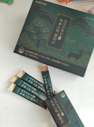 서울약사신협_프리미엄 진 녹용스틱 플러스10g x 30포 — 5점을 준 리뷰어가 2021년 7월 올린 사용 사진