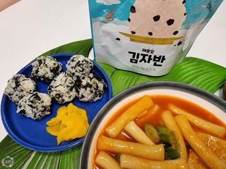 해풀잎 누구나 김밥*1ea [(혼합야채 35g *1ea,  김밥김 (5g, 5ea),  양념간장 (6g, 5ea), 참기름(5g, 2ea)] — 4점을 준 리뷰어가 2022년 5월 올린 사용 사진