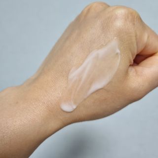 프리마인 바르기만 하면 철벽 스킨케어+24시간 마스크팩 효과. 셀라브 리제너레이팅 시스템 부스터+크림 세트 — 4점을 준 리뷰어가 2023년 6월 올린 사용 사진