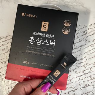 [푸름웰니스] 프리미엄 6년근 홍삼스틱 3mg x 100포 — 4점을 준 리뷰어가 2022년 4월 올린 사용 사진