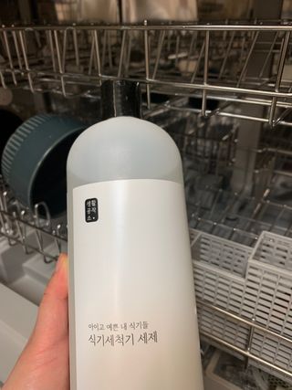 [생활공작소] 식기세척기용 액체세제  X 2개입 — 5점을 준 리뷰어가 2021년 2월 올린 사용 사진