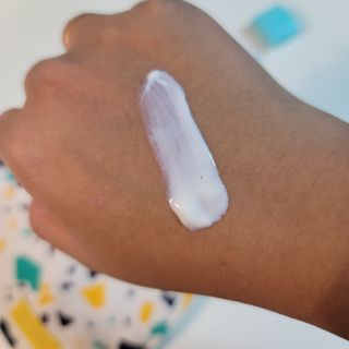 리더스코스메틱 리더스 카밍 바이오틱스 선 에센스 SPF 50+ PA++++ — 5점을 준 리뷰어가 2022년 5월 올린 사용 사진