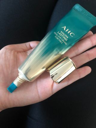 [NEW 탄력유턴 아이크림] AHC 유스 래스팅 리얼 아이크림 포 페이스 — 5점을 준 리뷰어가 2021년 4월 올린 사용 사진