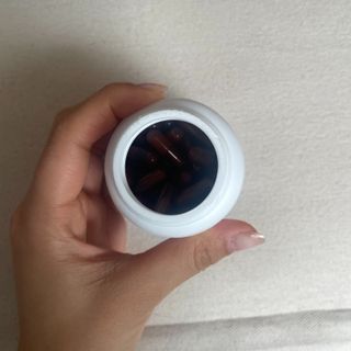 프리마인 홍삼의 강력한 에너지, 이제는 흡수율을 높인 최첨단 캡슐로 간편하게 초고속 충전하세요. — 5점을 준 리뷰어가 2022년 6월 올린 사용 사진