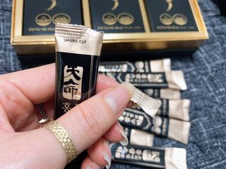 헬스업_천명진프리미엄홍삼스틱_10ml x 30포 — 5점을 준 리뷰어가 2021년 3월 올린 사용 사진