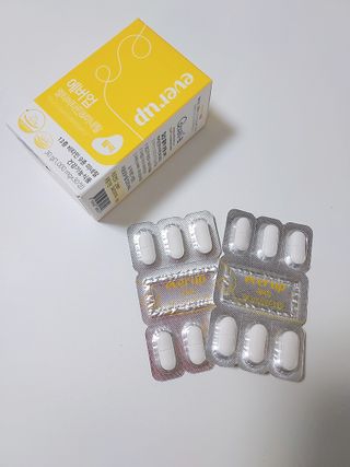 [몸엔용] 에버업 멀티비타민&미네랄, 눈건강 루테인 혈행건강 오메가3, 면역 프로바이오틱스 3종 택1 — 5점을 준 리뷰어가 2022년 4월 올린 사용 사진