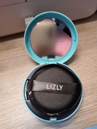 리즐리 씨슬릭 톤업 쿨링 쿠션 15g — 3점을 준 리뷰어가 2021년 7월 올린 사용 사진