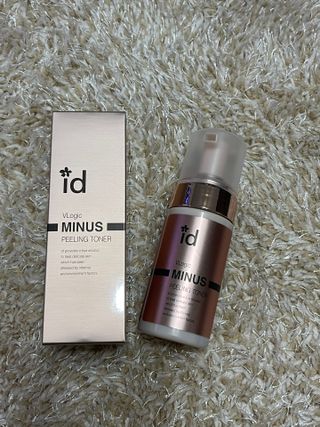 아이디플라코스메틱 아이디 브이로직 마이너스 필링 토너 110ml — 5점을 준 리뷰어가 2022년 5월 올린 사용 사진