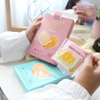 프루낵 제주감귤 초코5봉입 4종(화이트초코,다크초코,요구르트초코,콜라초코)  24g(4.8*5봉입) — 5점을 준 리뷰어가 2022년 11월 올린 사용 사진