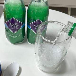 몽베스트 Montbest with Sparkling water Plain 20병 — 5점을 준 리뷰어가 2022년 11월 올린 사용 사진