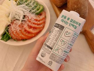 셀렉스스포츠 셀렉스 스포츠 웨이 프로틴 복숭아_ 330ml x 12팩 — 5점을 준 리뷰어가 2021년 7월 올린 사용 사진