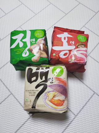 [풀무원] 자연은맛있다 정면, 백면, 홍면  세트 — 5점을 준 리뷰어가 2021년 4월 올린 사용 사진