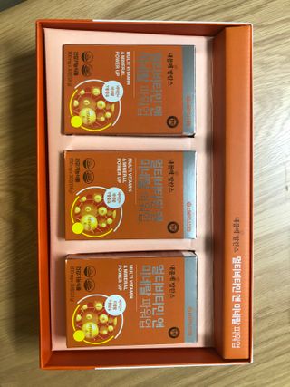 서울약사신협_내몸애발란스멀티비타민앤미네랄파워업_800mg x 90정 — 5점을 준 리뷰어가 2021년 5월 올린 사용 사진
