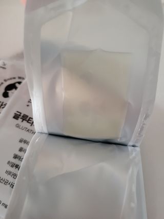 메디포스트 모비타 글루타치온 이지 필름형 30매 — 5점을 준 리뷰어가 2022년 12월 올린 사용 사진