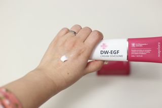 이지듀 DW-EGF 크림 다이브좀_콜라겐이 쏙쏙, 탄력피부로 다이빙 — 5점을 준 리뷰어가 2021년 2월 올린 사용 사진