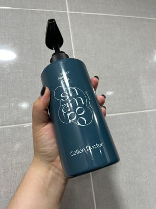 세렌닥터 스칼프 루트 케어 샴푸 — 5점을 준 리뷰어가 2022년 10월 올린 사용 사진