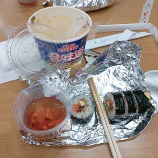NISSIN 닛신 컵누들  4종 - 씨푸드오리지날, 씨푸드 스파이시, 씨푸드 커리, 씨푸드 XO소스 — 5점을 준 리뷰어가 2022년 12월 올린 사용 사진