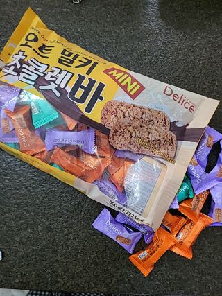 델리스 오트 밀키 초콜릿 바 — 5점을 준 리뷰어가 2022년 3월 올린 사용 사진