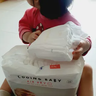 쿠잉 에어드라이  풀커버 밴드기저귀 (S/M/L) 1팩 — 5점을 준 리뷰어가 2023년 1월 올린 사용 사진