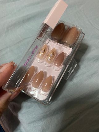데싱디바 매직프레스 가을매니 코핀 5종 중 택1 — 5점을 준 리뷰어가 2021년 10월 올린 사용 사진