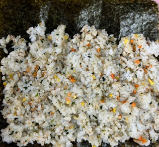 해풀잎 누구나 김밥*1ea [(혼합야채 35g *1ea,  김밥김 (5g, 5ea),  양념간장 (6g, 5ea), 참기름(5g, 2ea)] — 5점을 준 리뷰어가 2022년 10월 올린 사용 사진
