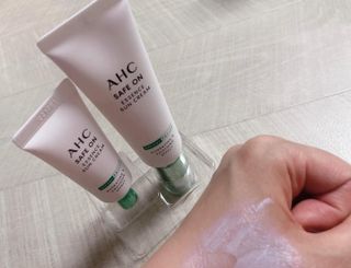 [AHC] 세이프온 에센스 선크림 올리브영 스페셜 증정 기획세트 — 5점을 준 리뷰어가 2022년 6월 올린 사용 사진