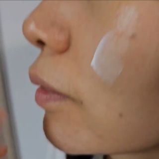 나우 [리브엠]피부 속부터 겹겹이, 촘촘하게! 워터핏8중 수분착붙 크림 — 5점을 준 리뷰어가 2024년 12월 올린 사용 사진