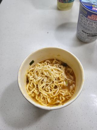 NISSIN 닛신 컵누들  4종 - 씨푸드오리지날, 씨푸드 스파이시, 씨푸드 커리, 씨푸드 XO소스 — 5점을 준 리뷰어가 2022년 4월 올린 사용 사진