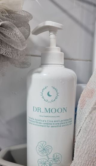 [닥터문] 센텔라 시카케어 화이트머스크 바디워시 1000ml — 5점을 준 리뷰어가 2023년 8월 올린 사용 사진