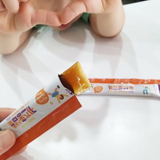 베거스코리아 [콜리케어] 키즈 홍삼콜리 딸기맛 14포 — 4.5점을 준 리뷰어가 2021년 5월 올린 사용 사진
