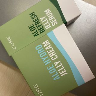 김정문알로에 큐어 큐어 알로에 리프레쉬 젤리 세럼, 큐어 알로에 하이드로 젤리 크림 — 5점을 준 리뷰어가 2021년 3월 올린 사용 사진