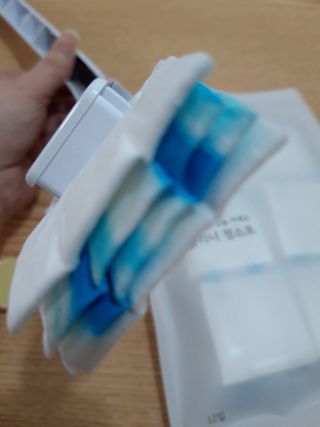 [생활공작소] 변기크리너 스틱 + 리필 12개 세트 — 5점을 준 리뷰어가 2021년 3월 올린 사용 사진