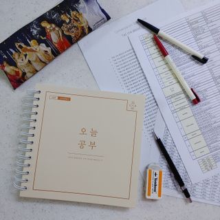 리훈 여러분의 오늘을 채워나갈 수 있도록 도와줄 오늘공부 1년용 스터디플래너 — 5점을 준 리뷰어가 2021년 3월 올린 사용 사진