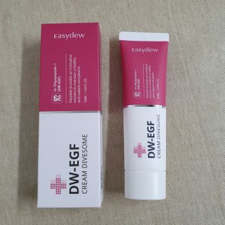 이지듀 DW-EGF 크림 다이브좀_콜라겐이 쏙쏙, 탄력피부로 다이빙 — 5점을 준 리뷰어가 2021년 2월 올린 사용 사진