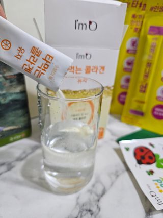 [음료수 대신 가능!]  빠르게 흡수되는 아임오 타먹는 콜라겐 1박스 — 5점을 준 리뷰어가 2023년 4월 올린 사용 사진