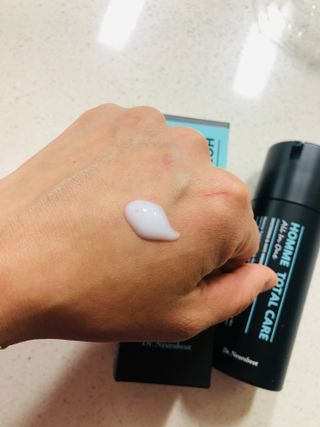 Dr.느루벗 느루벗 옴므 토탈 케어 올인원 118ml 남자 남성 스킨 로션 에센스 크림 화장품 — 3.5점을 준 리뷰어가 2021년 4월 올린 사용 사진