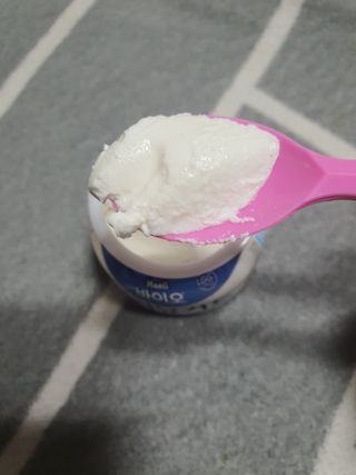 매일바이오 그릭요거트 오리지널 플레인 4개, 로스터리 커피믹스 4개 — 5점을 준 리뷰어가 2021년 12월 올린 사용 사진