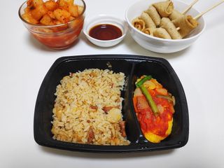 직탁 식단관리 3종 도시락(꼬막 듬뿍 곤드레비빔밥, 알리오올리오 불고기오믈렛, 매콤쭈꾸미 시래기유채밥) — 4.5점을 준 리뷰어가 2022년 6월 올린 사용 사진