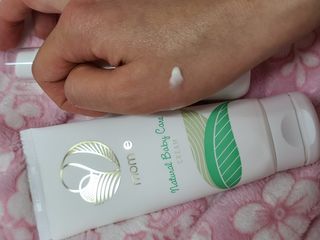 mom e 맘이 내추럴 베이비 케어 샴푸앤바스+로션 — 5점을 준 리뷰어가 2021년 1월 올린 사용 사진