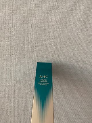 [NEW 탄력유턴 아이크림] AHC 유스 래스팅 리얼 아이크림 포 페이스 — 5점을 준 리뷰어가 2021년 2월 올린 사용 사진