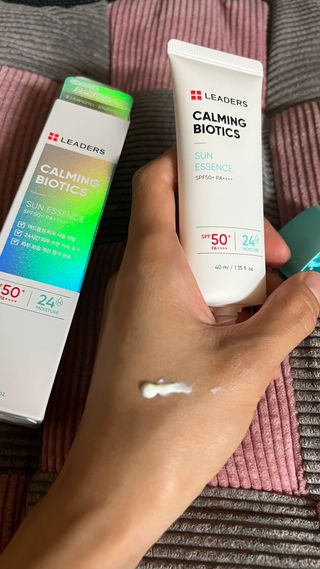 리더스코스메틱 리더스 카밍 바이오틱스 선 에센스 SPF 50+ PA++++ — 5점을 준 리뷰어가 2022년 6월 올린 사용 사진
