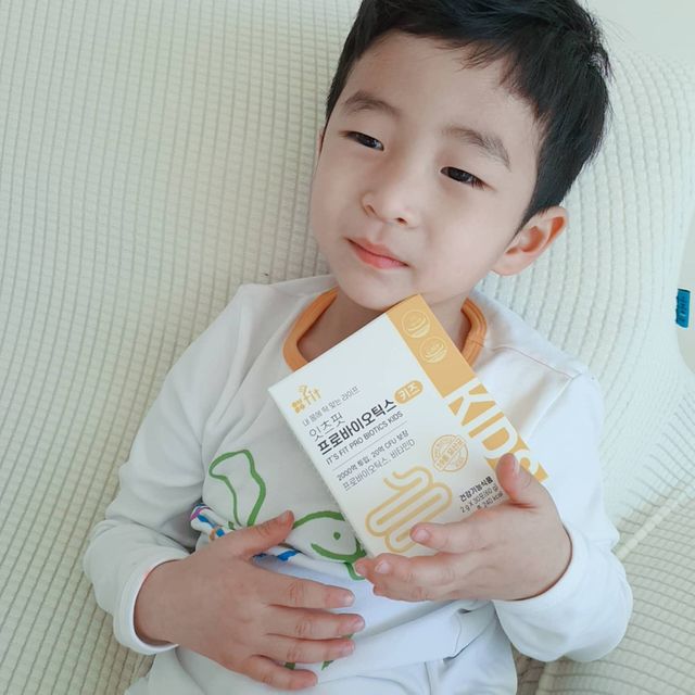 잇츠핏 프로바이오틱스 키즈 유산균 리뷰 사진