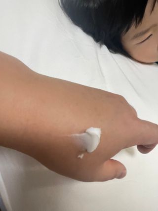 오투에니원 갈락토미세스 비타민 C 프리미엄 블랙스완 크림 50g — 4.5점을 준 리뷰어가 2022년 12월 올린 사용 사진